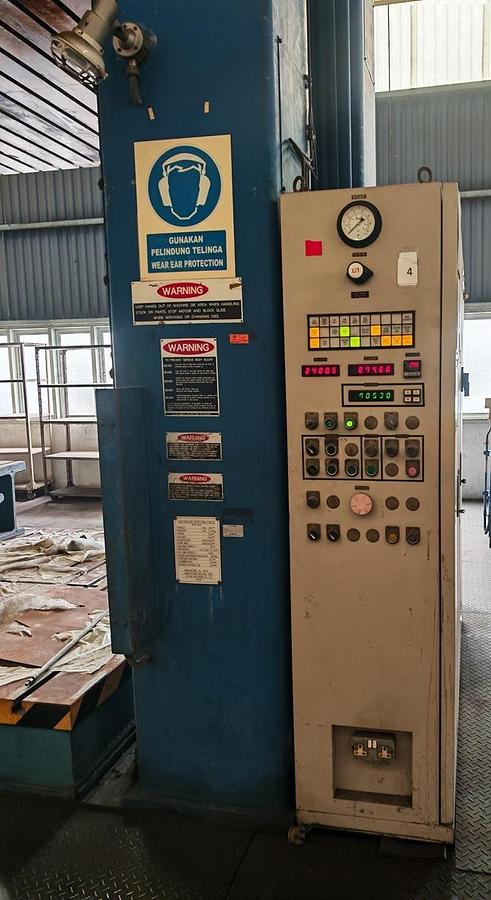 Used 1800 tons Press Die Spotting Hydraulic Kojima PDH-1800