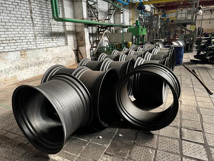 Used 1650 tons Die Casting Machine UBE