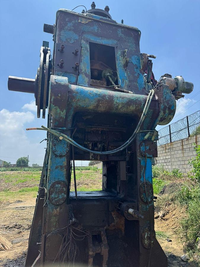 Used 1300 tons Press Hot Forging Massey