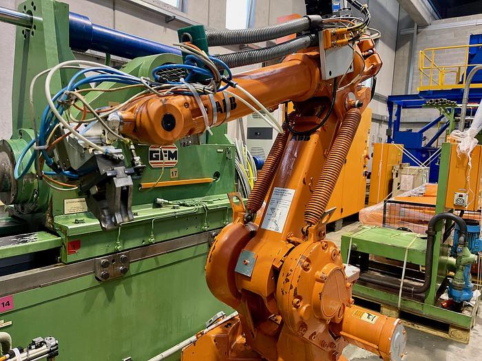 Used Radial Forging SKK10 GFM