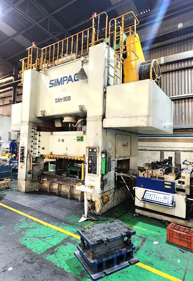 Used 300 tons Press Sheet Stamping Mechanical Simpac DAH-300
