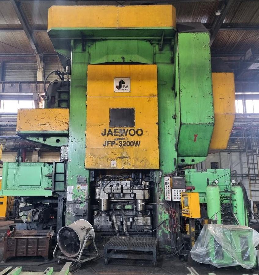 Used 3200 tonsPress Hot Forging