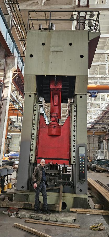 Used 1250 tons Press Trimming WMW Erfurt, Germany PKZE1250