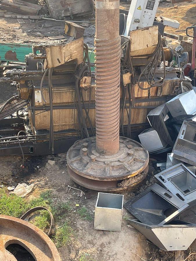 Used 1200 tons Press Friction Screw Dellavia