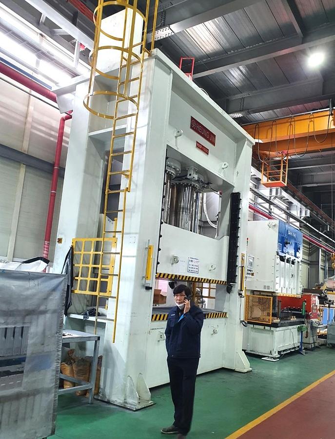 Used 1000 tons Press Sheet Stamping Hydraulic HeungJin HHP1000
