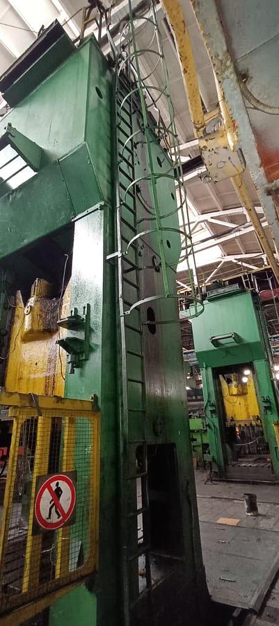 Used 1250 tons Press Trimming PKZe1250 WMW Erfurt