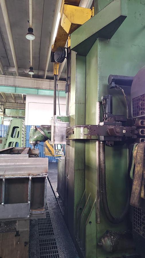 Used Plano Miller CNC Mecof M240A