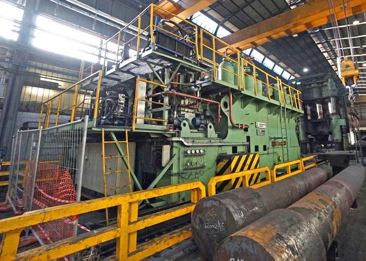 Used 63 tons Manipulator Demag HSP630/1600