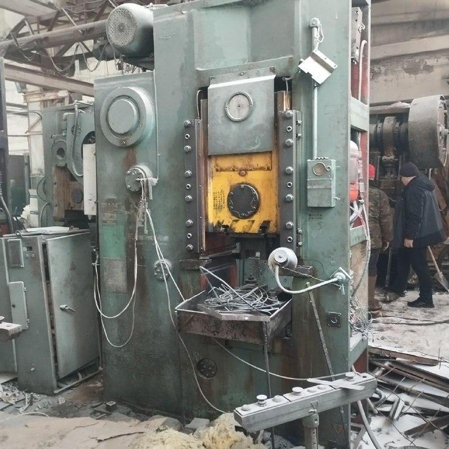 Used 400 tons Press Knuckle Joint Coining Barnaul KB8336