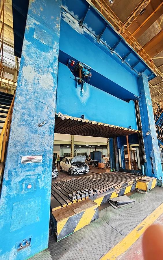Used 1200 tons Press Sheet Stamping Hydraulic SMG Schuler