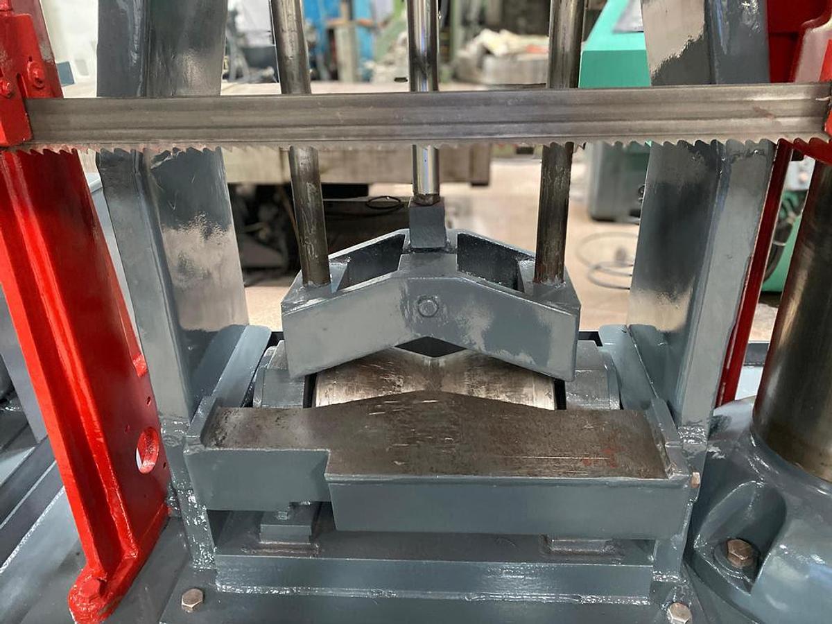 Used 1990 Amada H-600