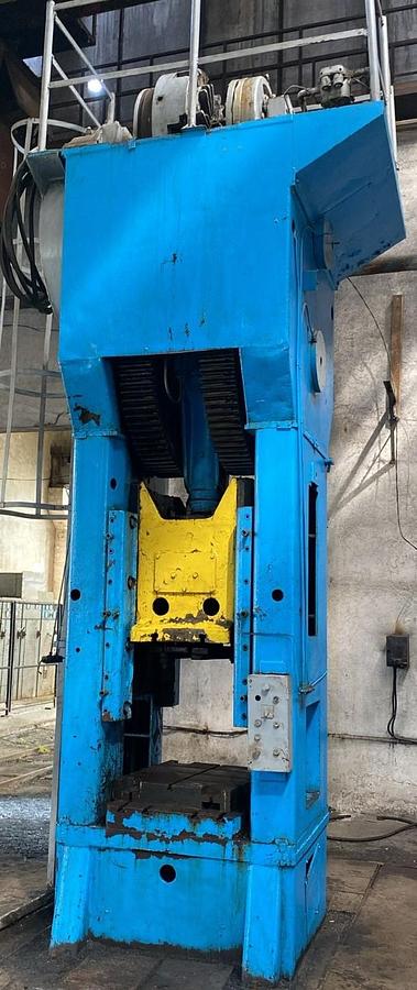 Used 400 tons Press Trimming WMW Erfurt, Germany PKZ400