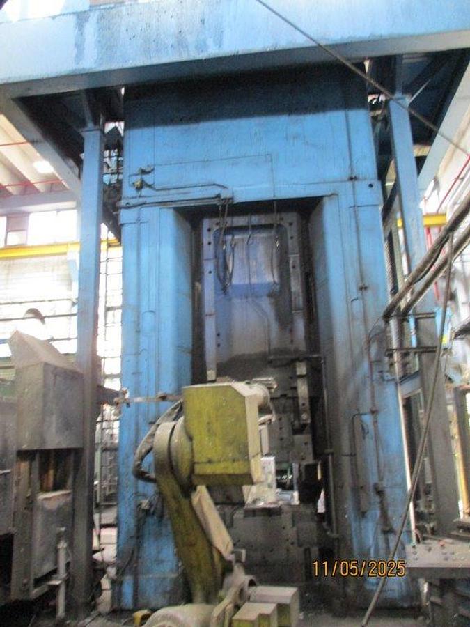 Used 3150 tons Press Friction Screw Vaccari PVE560