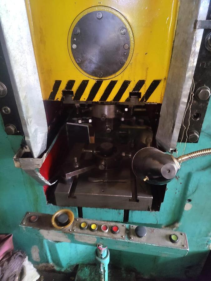 Used 400 tons Press Knuckle Joint Coining Barnaul Russia KB8336