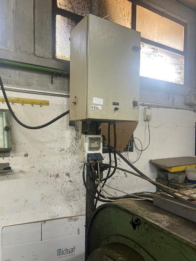 Used 360 tons Press Knuckle Joint Coining Cincinnati HME K360