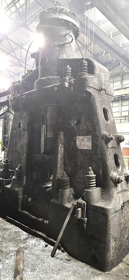 Used 2.5 tons Hammer Forging Pneumatic Huta MPM2000A