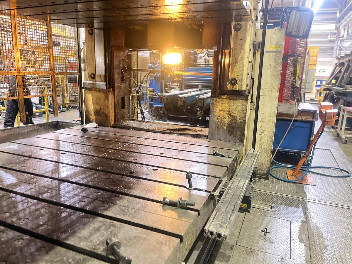 Used 800 tons Press Sheet Stamping Mechanical WMW Erfurt PKZV800FS