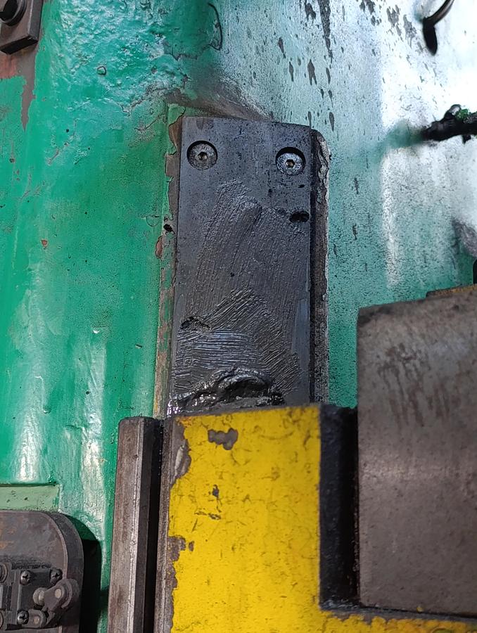 Used 400 tons Press Trimming VEB Heckert PKZ400.1