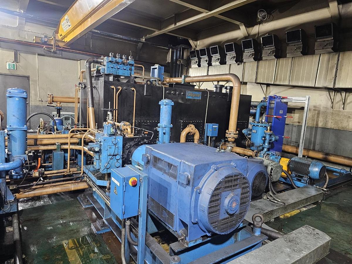 Used 8000 tons Press Forging Open Die Hydraulic United