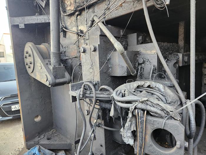 Used Press Hot Forging Press Manyo LP2500-380S