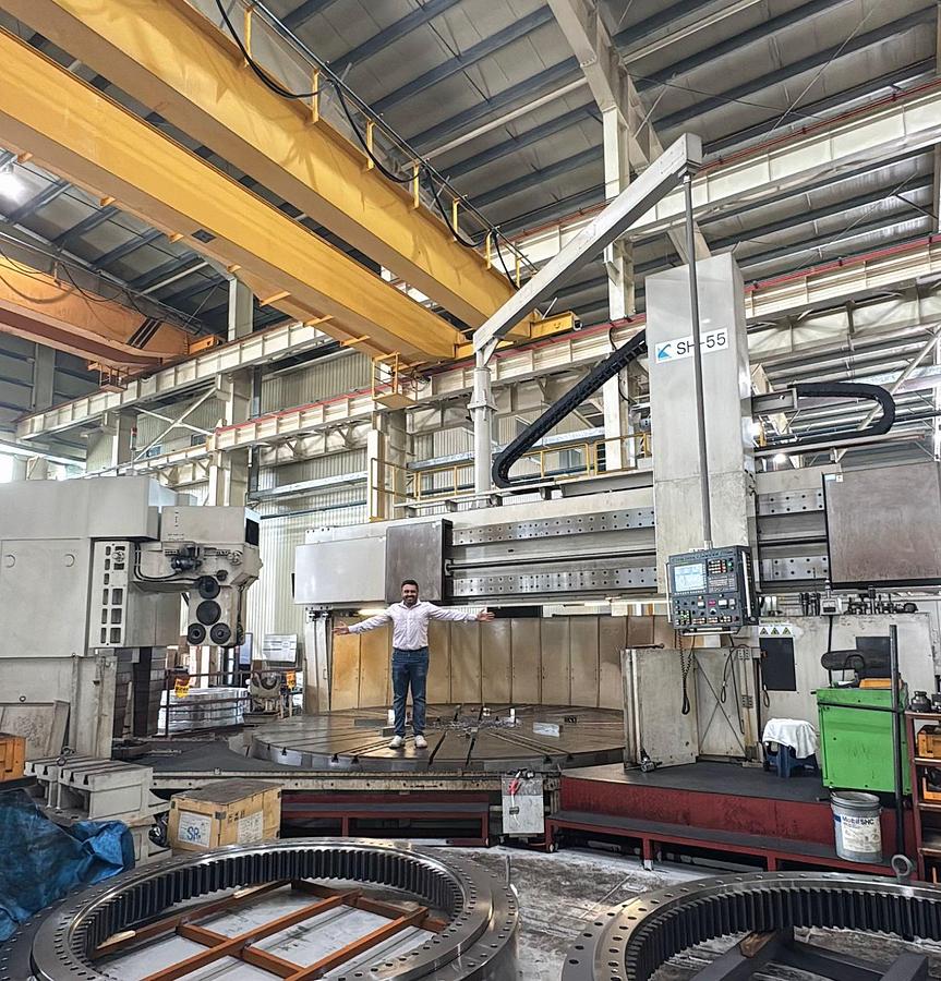 Used Kohchiyama CNC Gear Cutting & Turning Machine SH-55