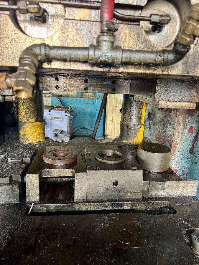 Used 1300 tons Press Hot Forging Hosung HFP-1300