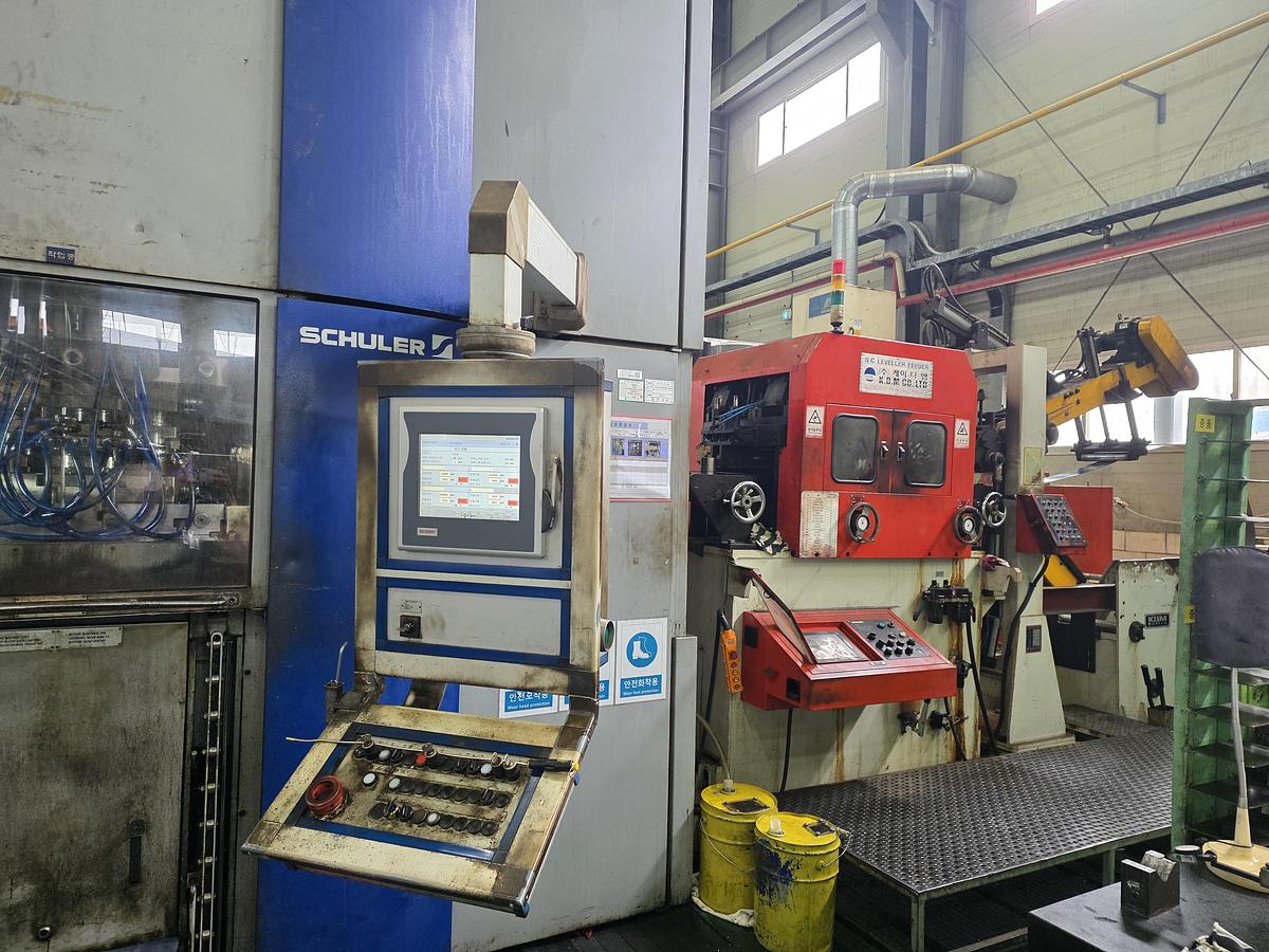 700 tons Press Fineblanking Mechanical Schuler