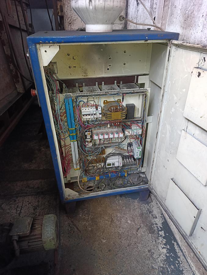 Used 400 tons Press Trimming VEB Heckert PKZ400.1