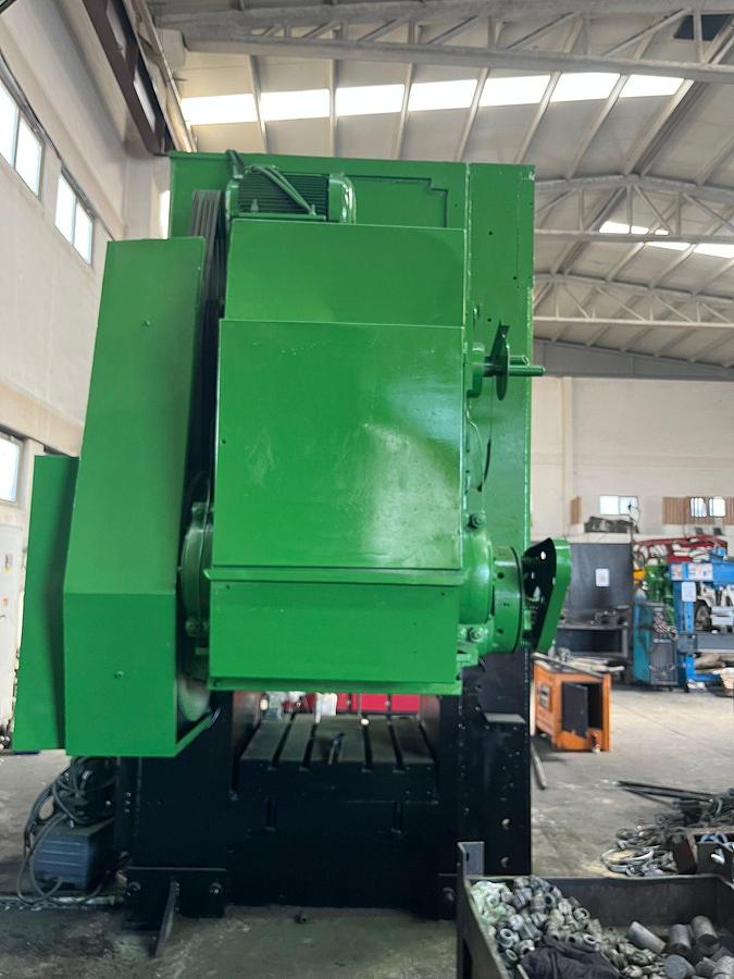 Used 1600 tons Press Knuckle Joint Coining Barnaul, Russia K8342