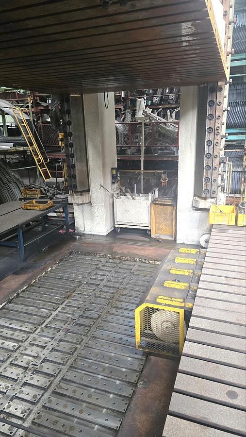 Used 2500 tons Press Sheet Stamping Hydraulic TongMyung TDP-2500-TM1
