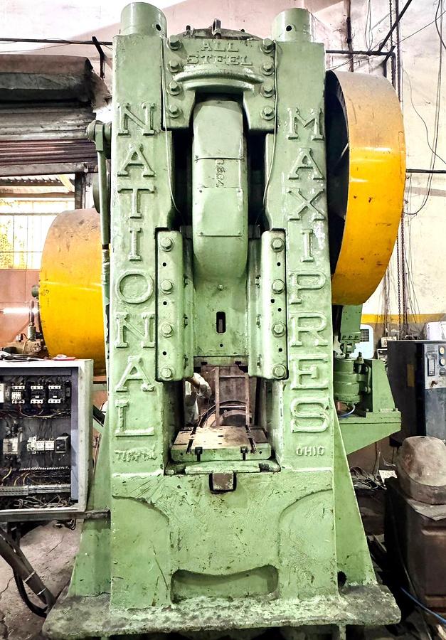Used 700 tons Press Hot Forging National Maxipress
