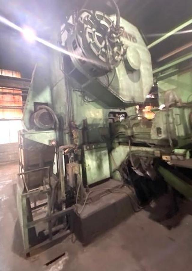 Used 600 tons Billet Shear Sato