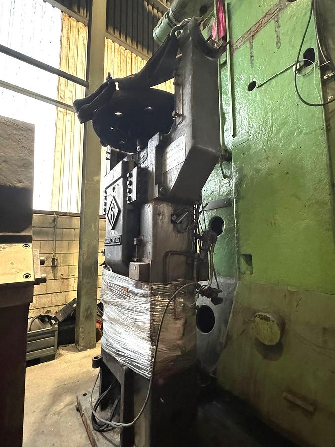 Used 630 tons Press Friction Screw Hasenclever FPRN200/500/300/800