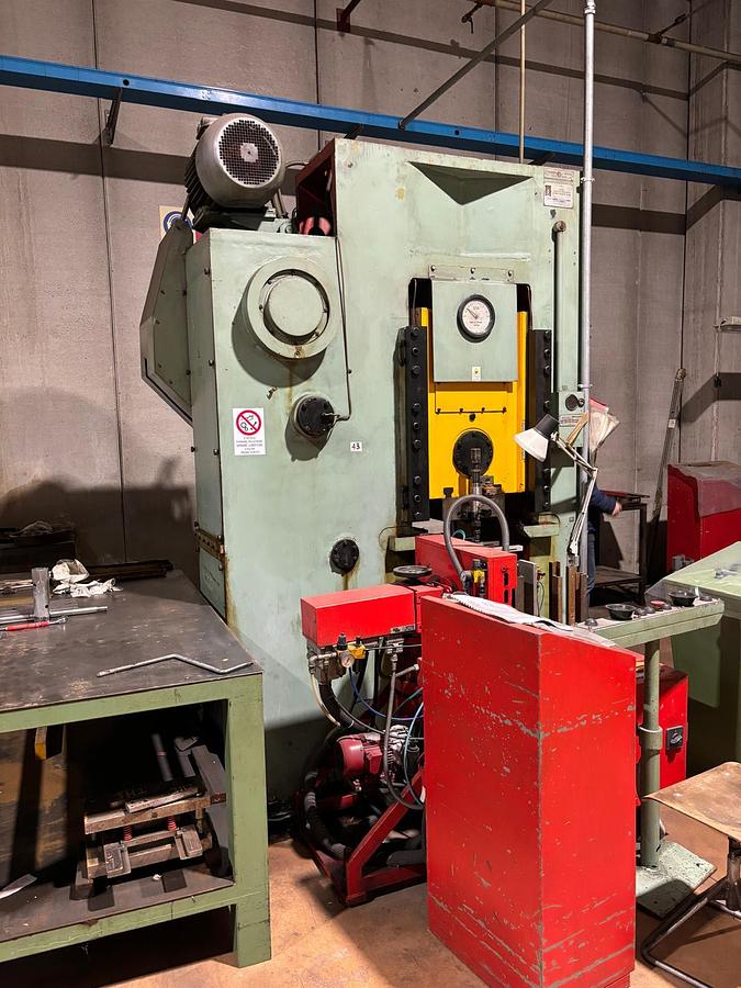 Used 400 tons Press Knuckle Joint Coining Barnaul KB8336