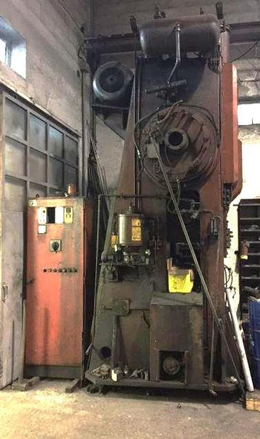 Used 400 tons Press Hot Forging Farina GAS400