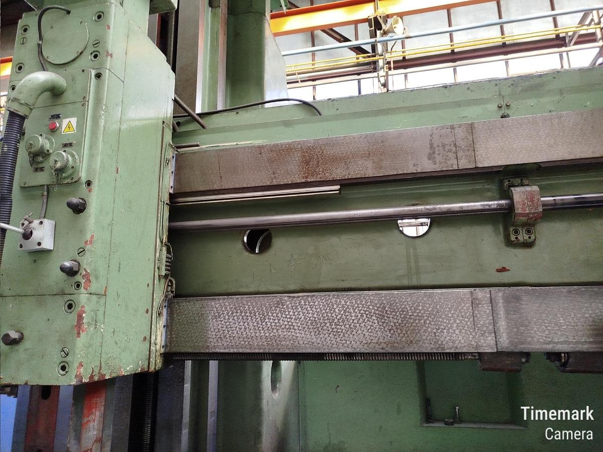 Used Lathe Vertical Turning Tos SK25B