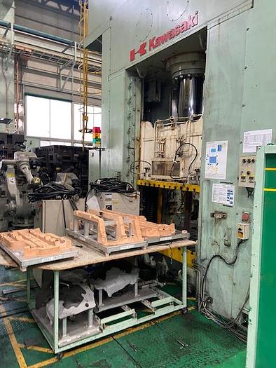 Used 400 tons Press Sheet Stamping Hydraulic Kawasaki