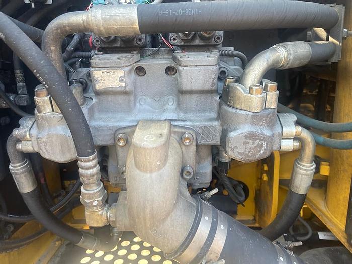 Used 2012 JOHN DEERE 200D LC EXCAVATOR