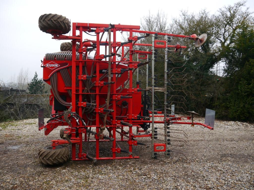Used Kuhn Megant 600 Tine Drill