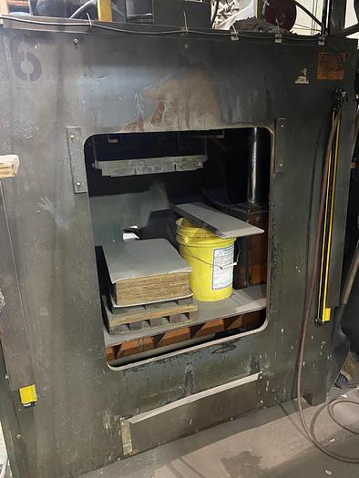 Used COLD BOX CORE MACHINE