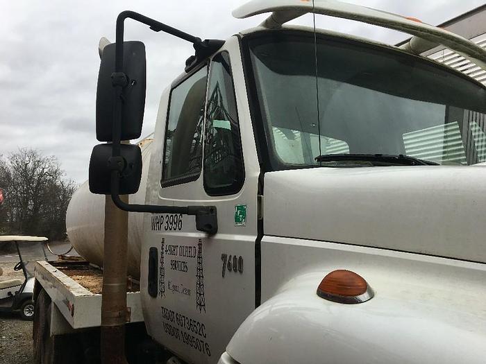 Used 2004 INTERNATIONAL 7600