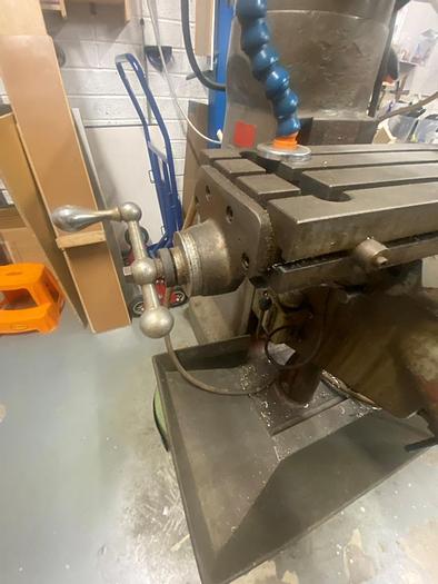 Used Hartford 2S Manual Turret Milling Machine