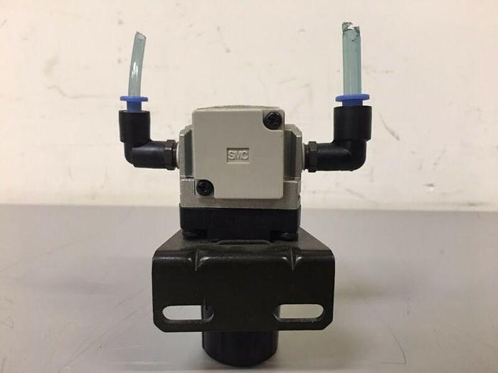 Used SMC AR2001-01G Modular Regulator