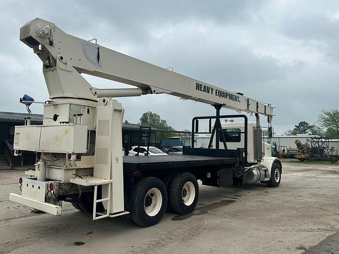 Used 2001 PETERBUILT 357 CRANE TRUCK