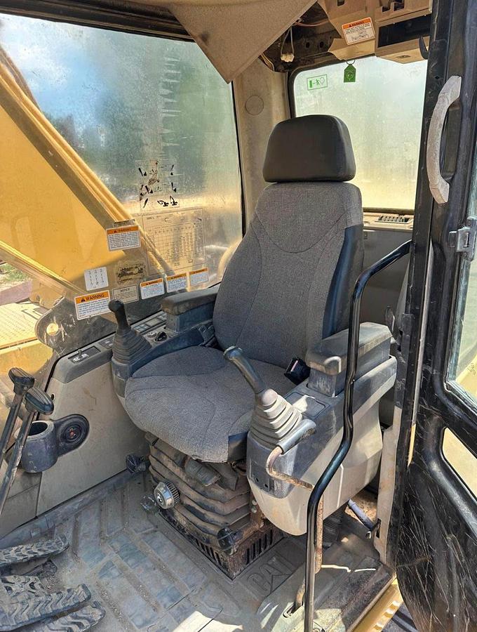 Used 2005 CAT 320 C