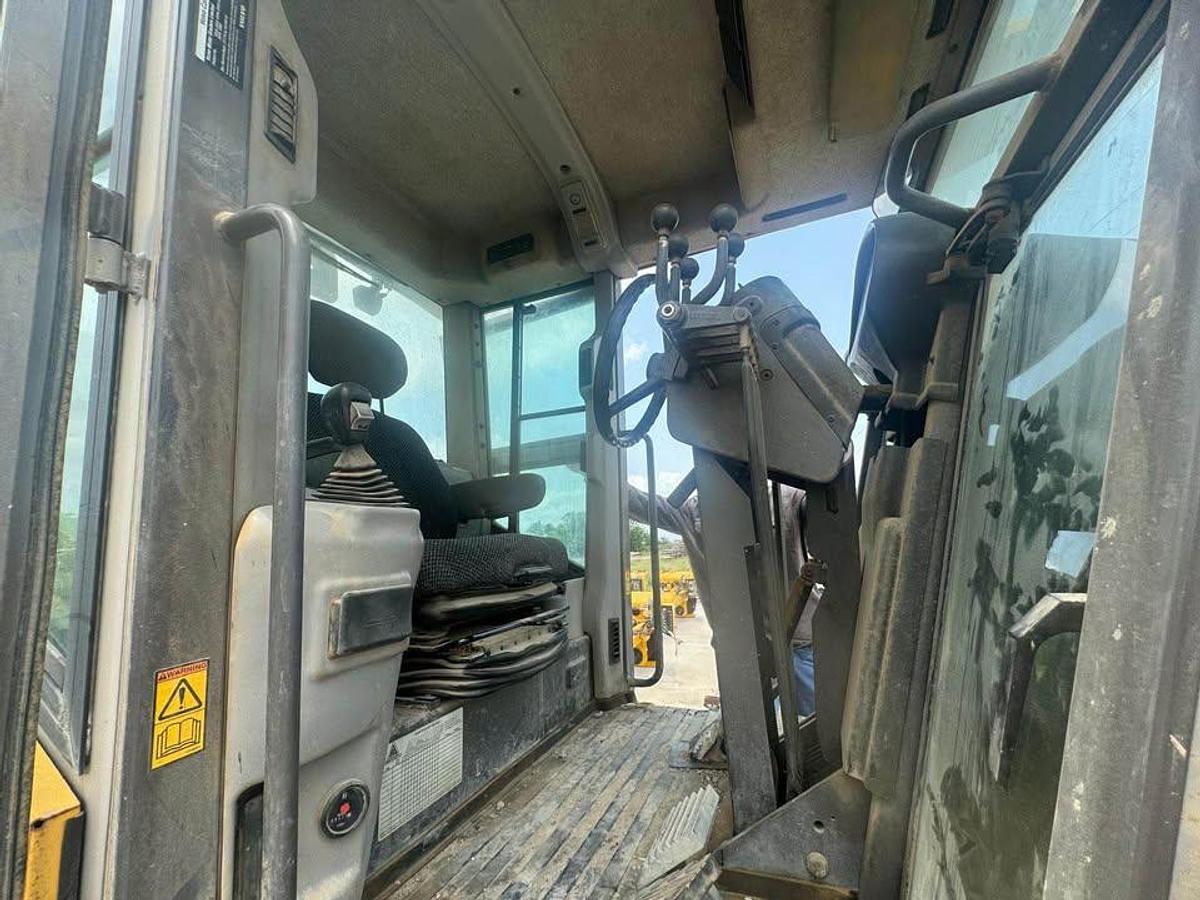 Used 2006 VOLVO G960 GRADER