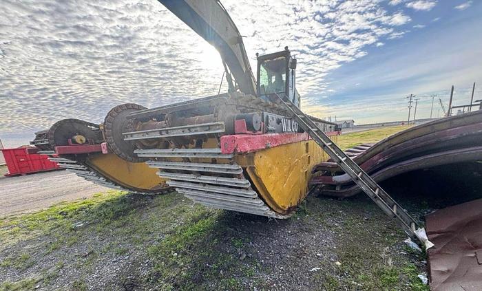 Used CAT 320 EL ON PONTOONS