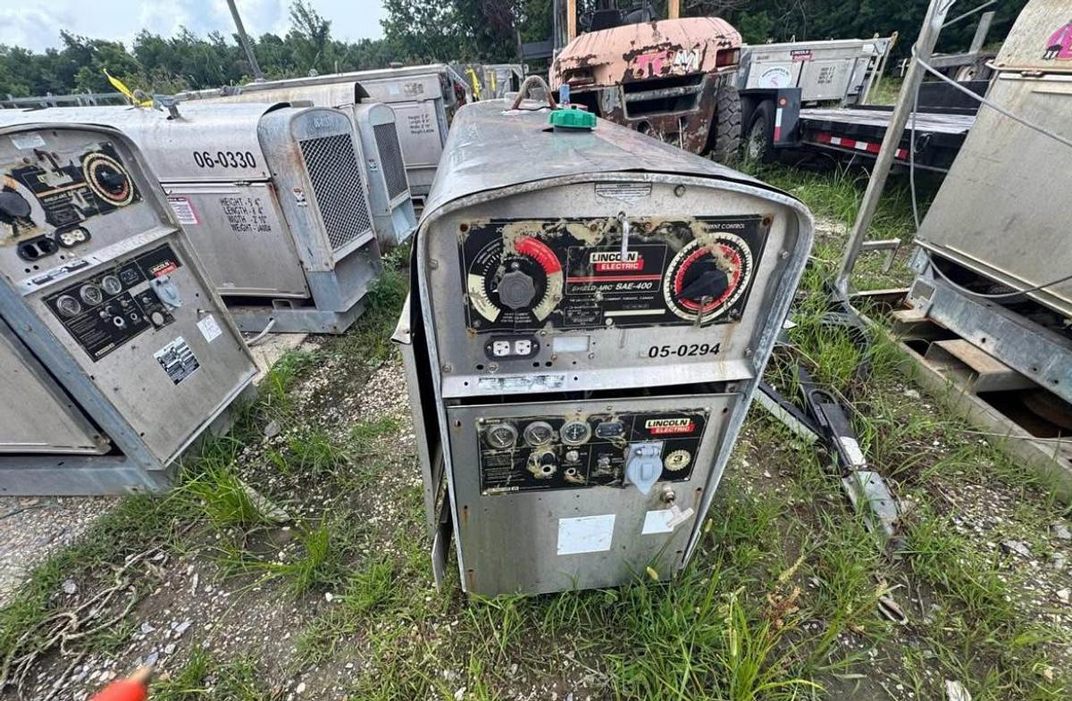 Used LINCOLN WELDERS 400 AMP
