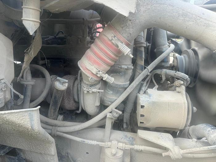 Used 1999 INTERNATIONAL 4,000 GALLON WATER TRUCK