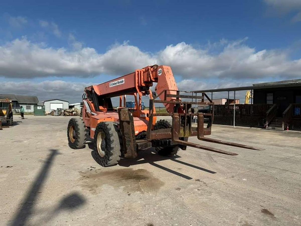 Used 2011 SKYTRAK 10054 TELEHANDLER